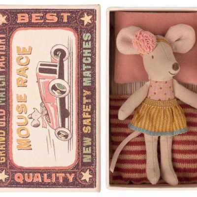 Maileg : little sister mouse in a matchbox