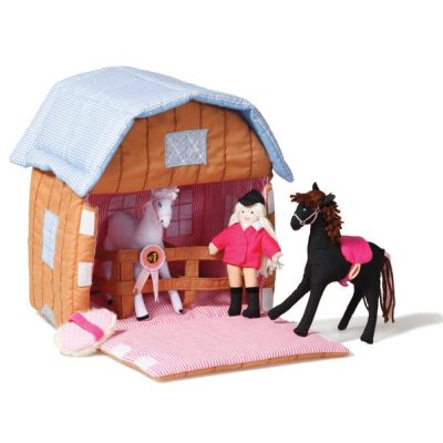 Jouets en tissus : l'écurie et ses chevaux