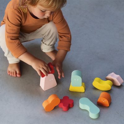 Quut : blocs de construction et jeu d'équilibre en mousse version rose